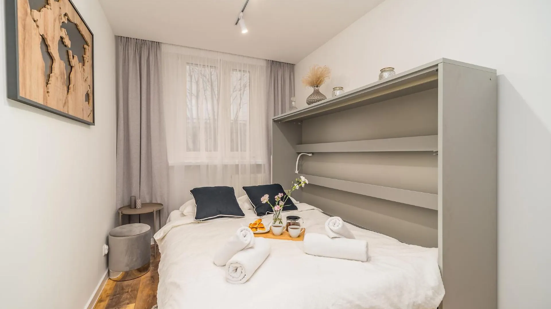 Pradnik Bialy Apt - Parks Nearby - By Rentujemy Krakow Poland