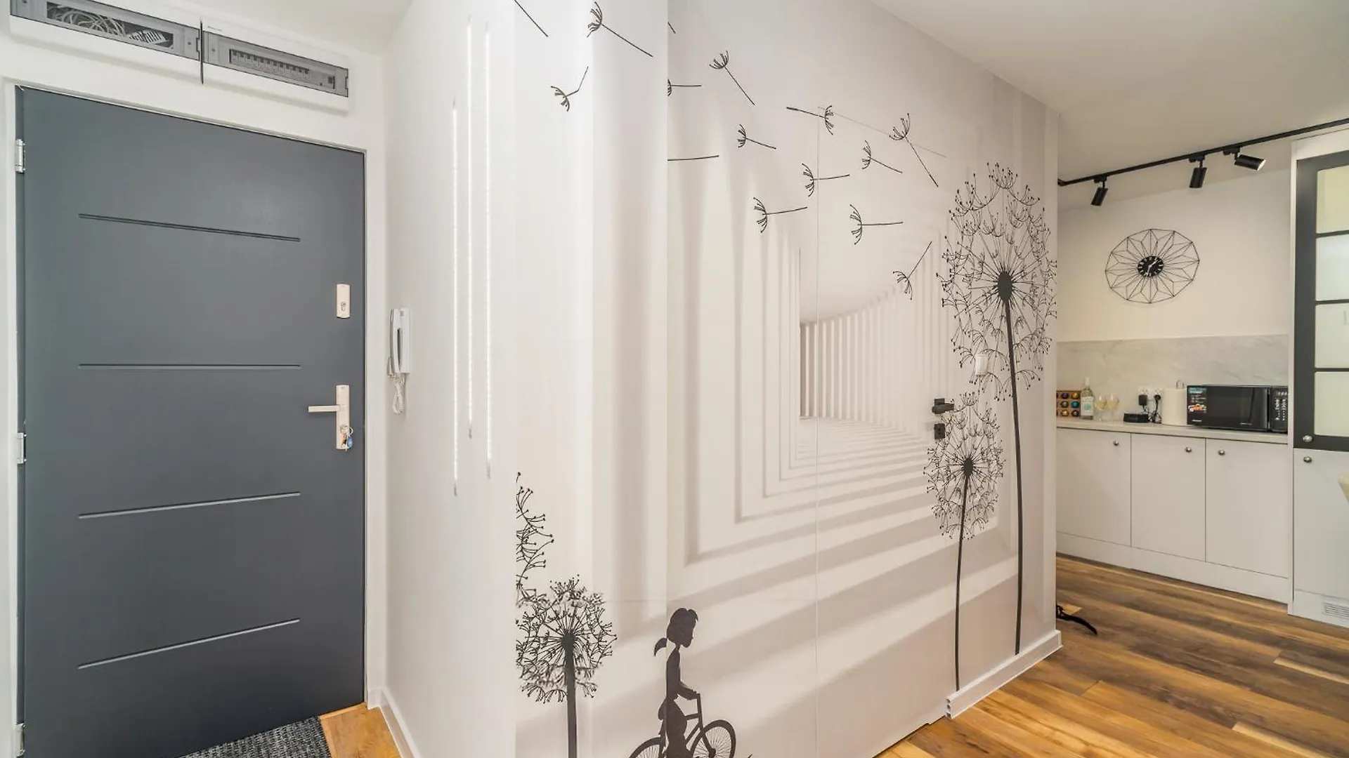 Apartment Pradnik Bialy Apt - Parks Nearby - By Rentujemy Krakow